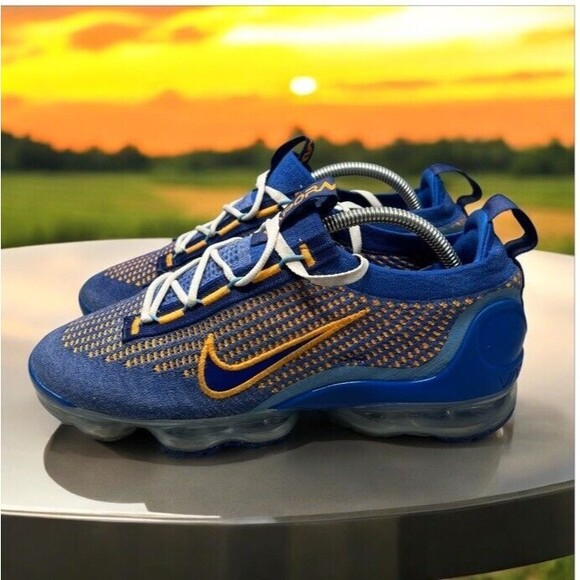 Nike Air VaporMax FK Flyknit 2021 New York Knicks FD0712 400 Men Sz 9 Preowned - Picture 1 of 14